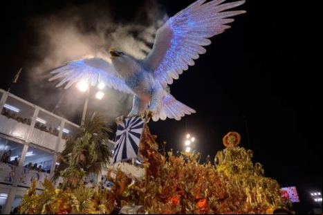 Desfile de Portela campeona 2017